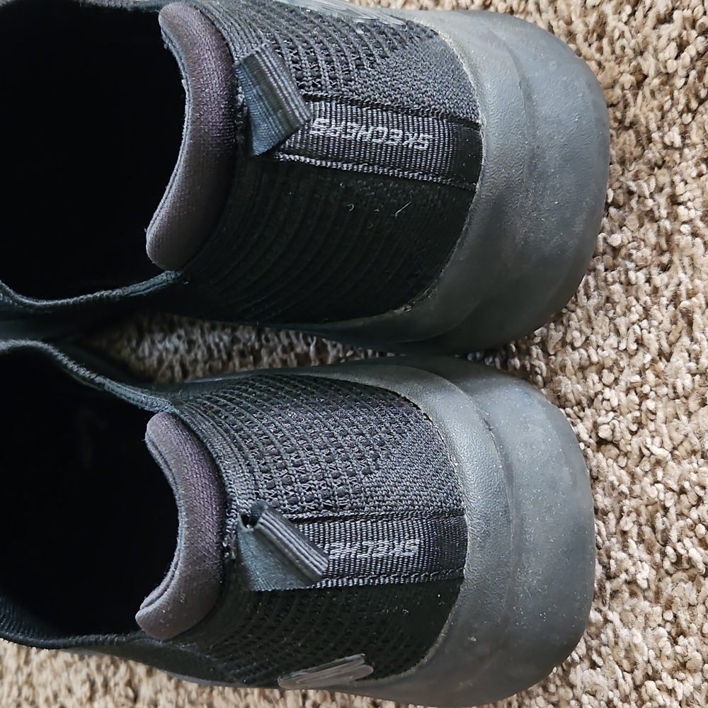 Skechers Men's Black Slip-On Sneakers Stretch Fit - Picture 6 of 7